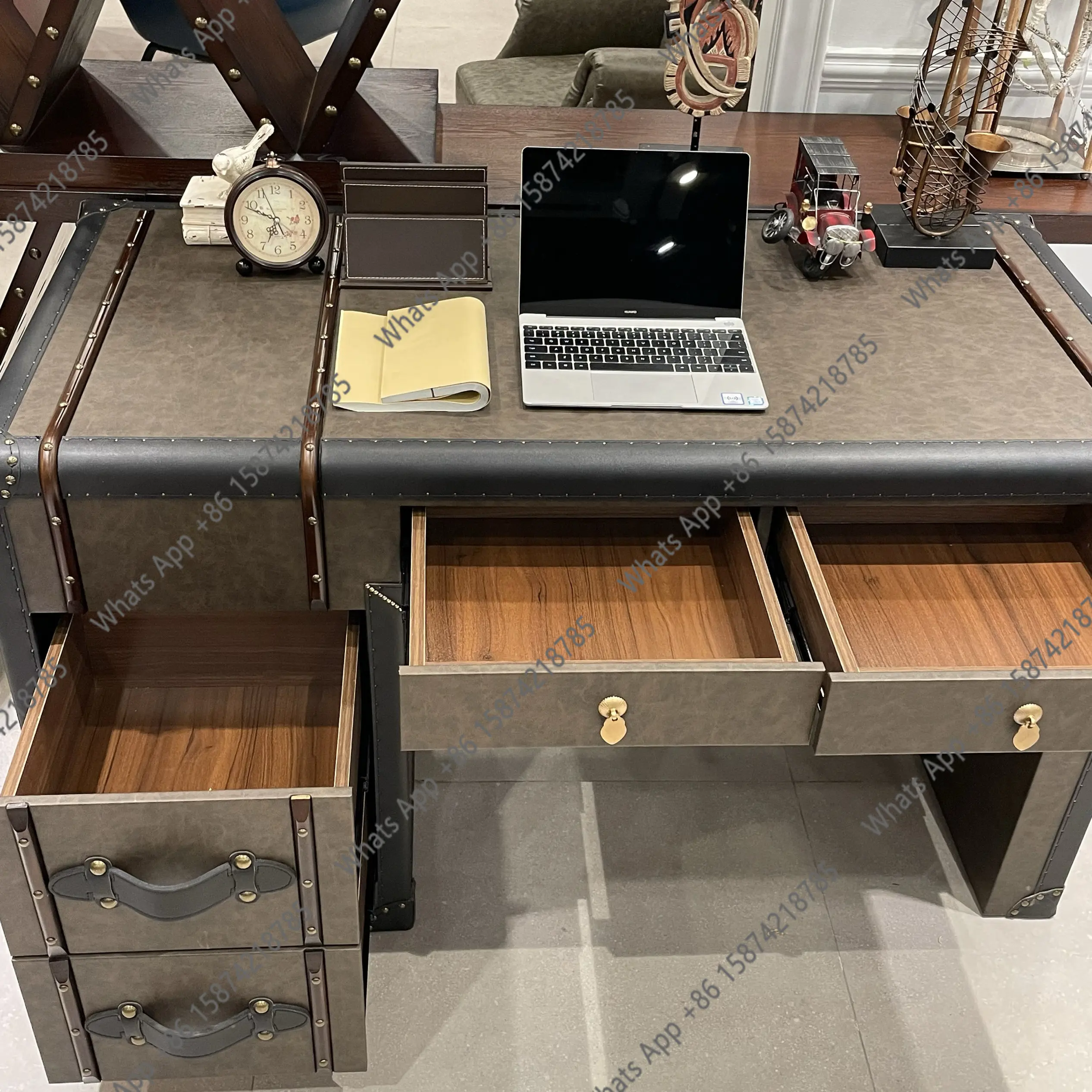 Office Furniture Second Hand - Biurko Prezydenckie w Stylu Retro Americano,