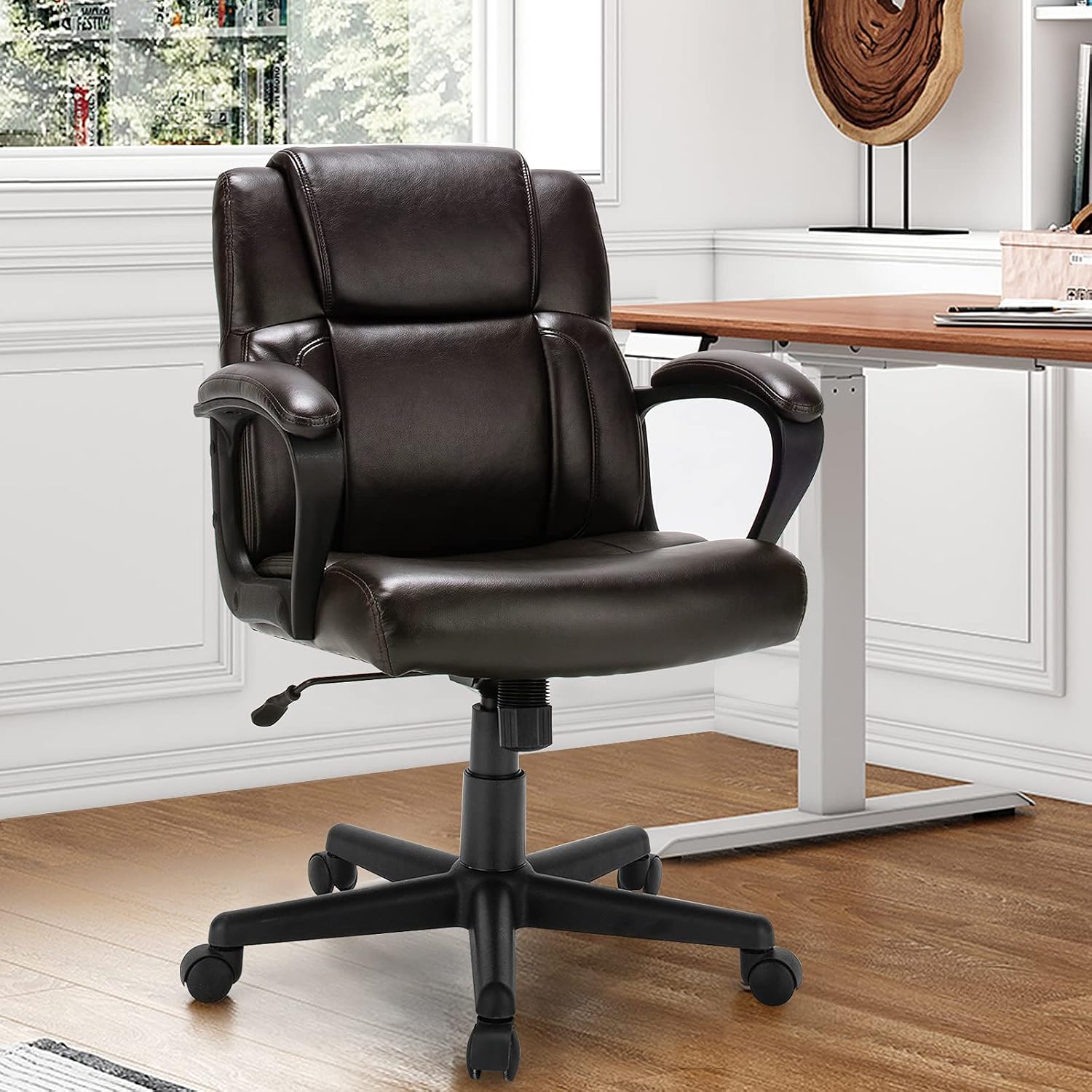Skórzane, ergonomiczne krzesło – Task Chair Mid Back recenzja i cena